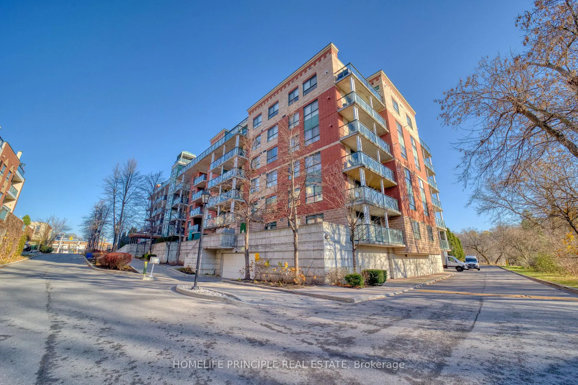 Front of Unit 609, 141 Woodbridge Avenue