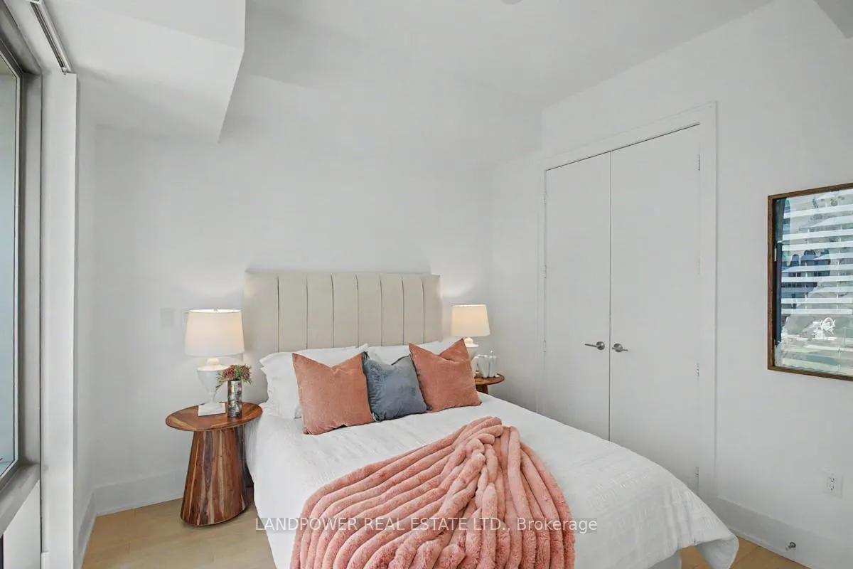 Photo 10 of Unit 534, 39 Queens Quay East, Toronto, Waterfront Communities — HOMEH