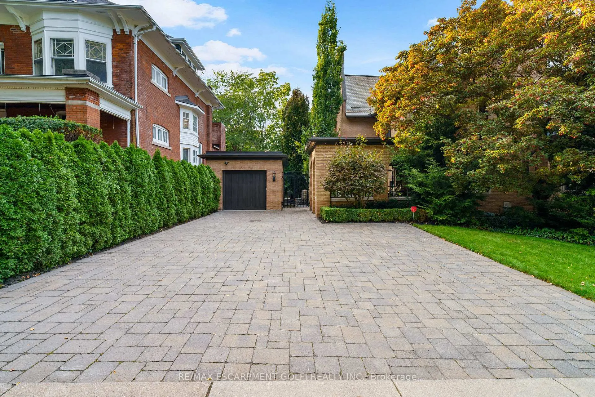 Photo 3 of 125 Aberdeen Avenue, Hamilton, Durand — HOMEH