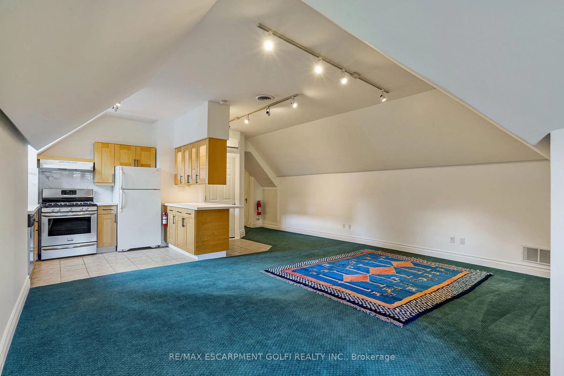 Photo 32 of 125 Aberdeen Avenue, Hamilton, Durand — HOMEH