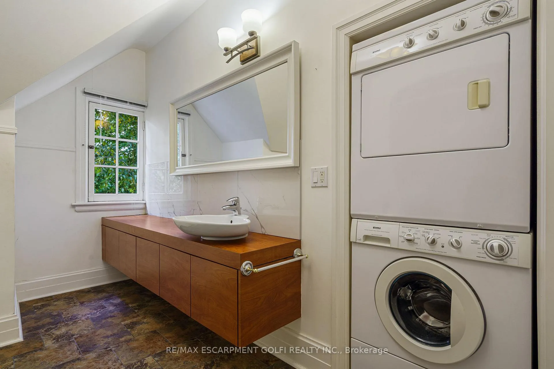 Photo 36 of 125 Aberdeen Avenue, Hamilton, Durand — HOMEH