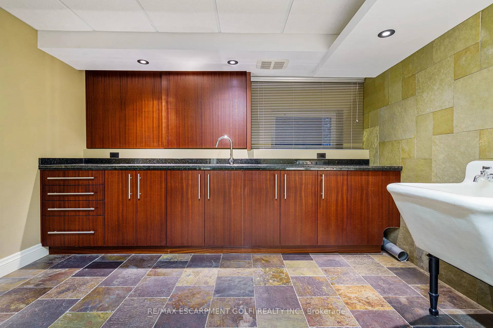 Photo 38 of 125 Aberdeen Avenue, Hamilton, Durand — HOMEH