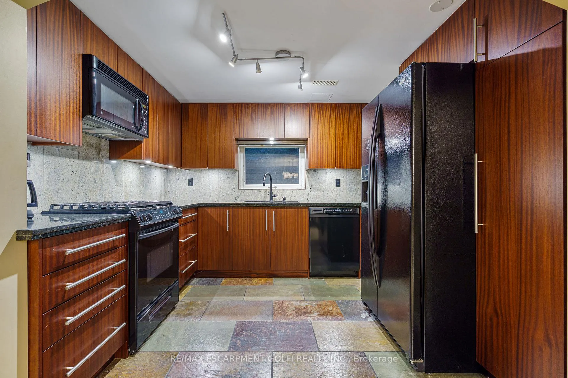 Photo 44 of 125 Aberdeen Avenue, Hamilton, Durand — HOMEH