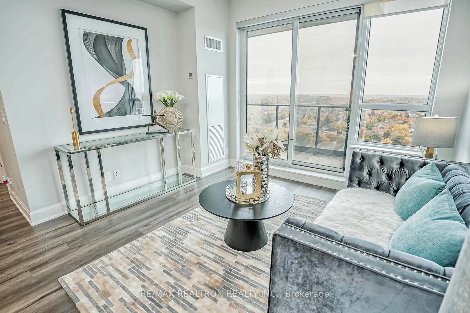 Photo 9 of Unit 1912, 12 Gandhi Lane, Markham, Commerce Valley — HOMEH