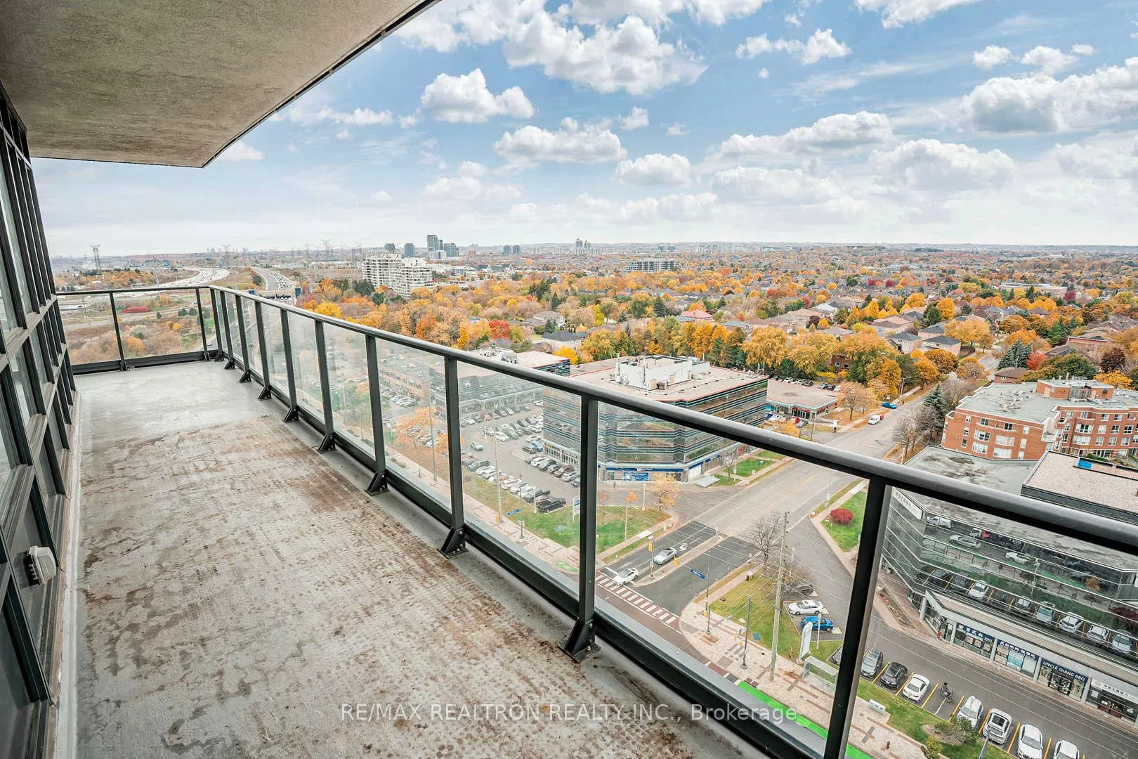 Photo 21 of Unit 1912, 12 Gandhi Lane, Markham, Commerce Valley — HOMEH