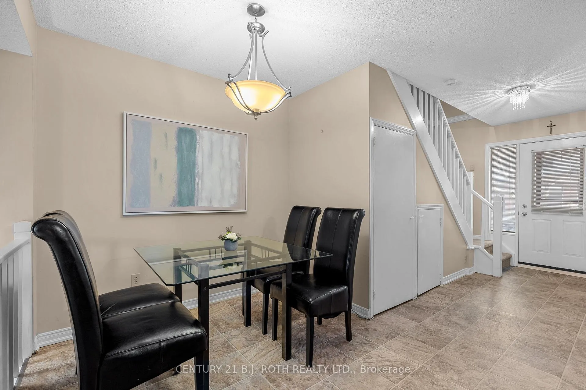 Photo 8 of Unit 4, 304 Thomas Street, Clearview, Stayner — HOMEH