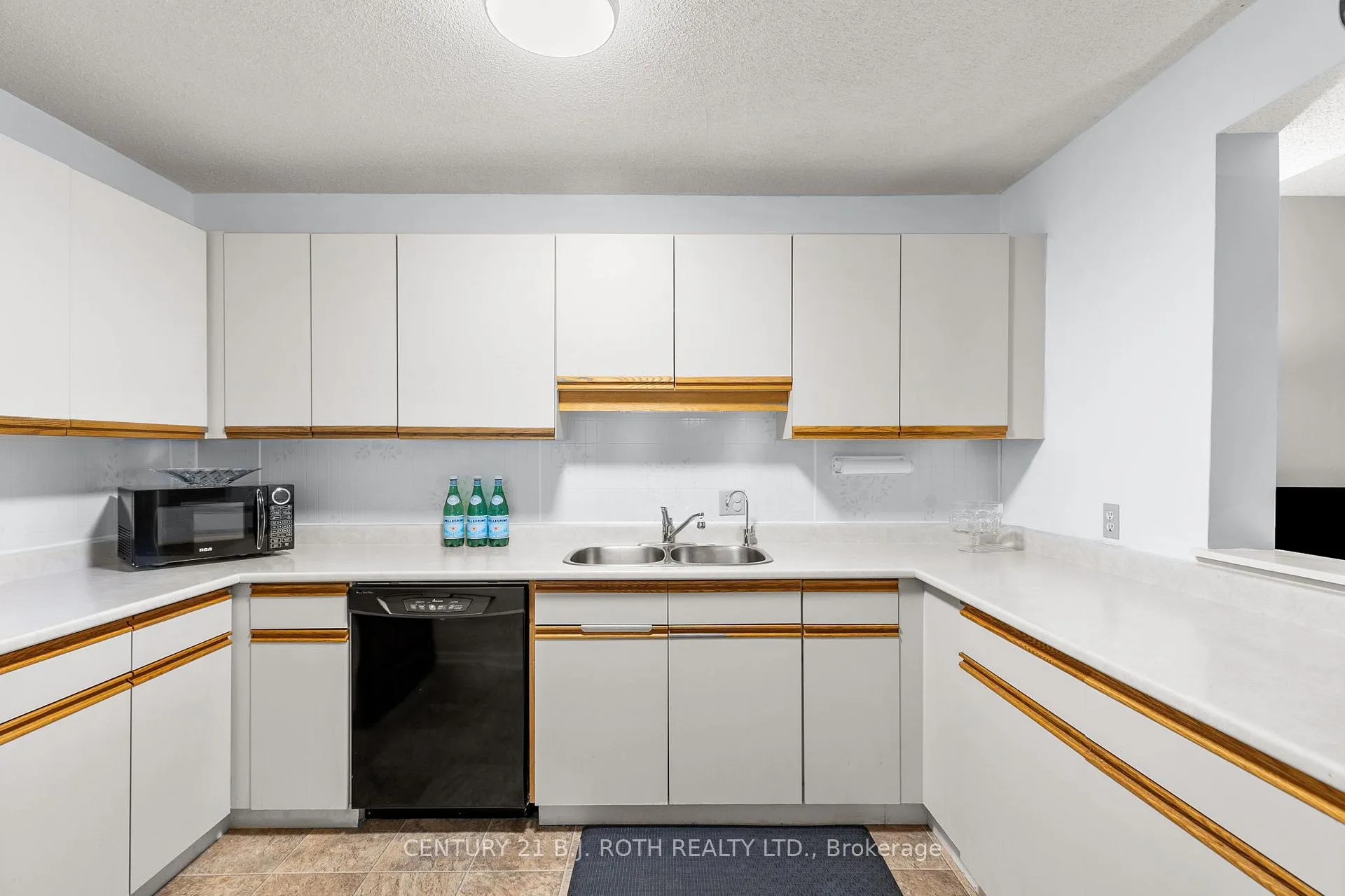 Photo 9 of Unit 4, 304 Thomas Street, Clearview, Stayner — HOMEH