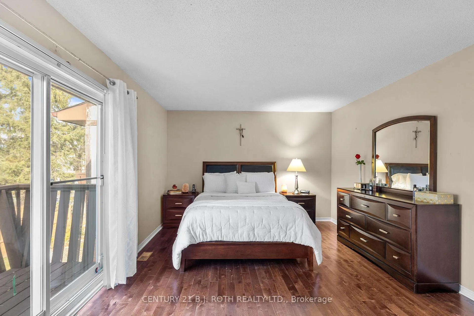 Photo 13 of Unit 4, 304 Thomas Street, Clearview, Stayner — HOMEH
