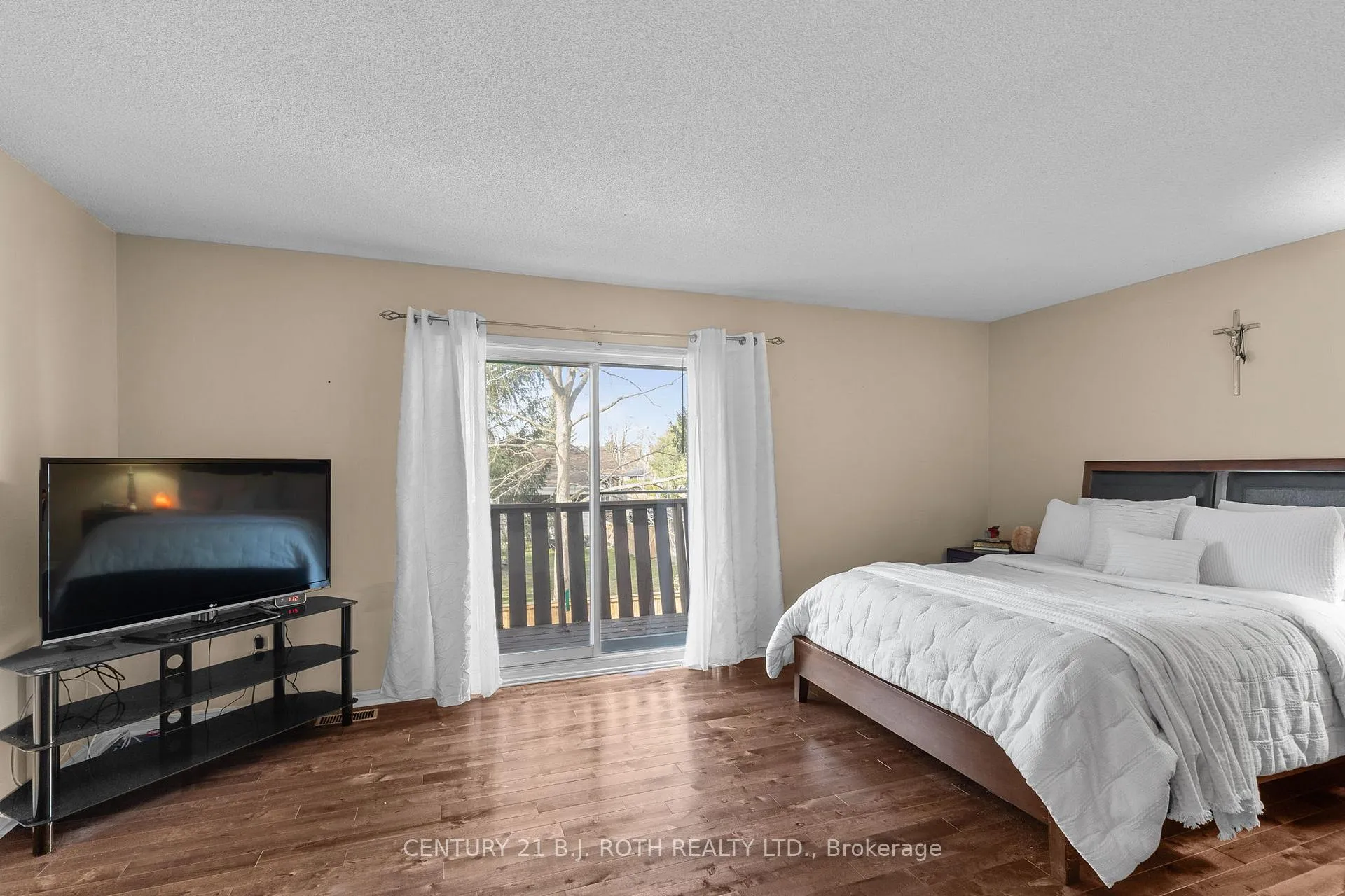 Photo 15 of Unit 4, 304 Thomas Street, Clearview, Stayner — HOMEH