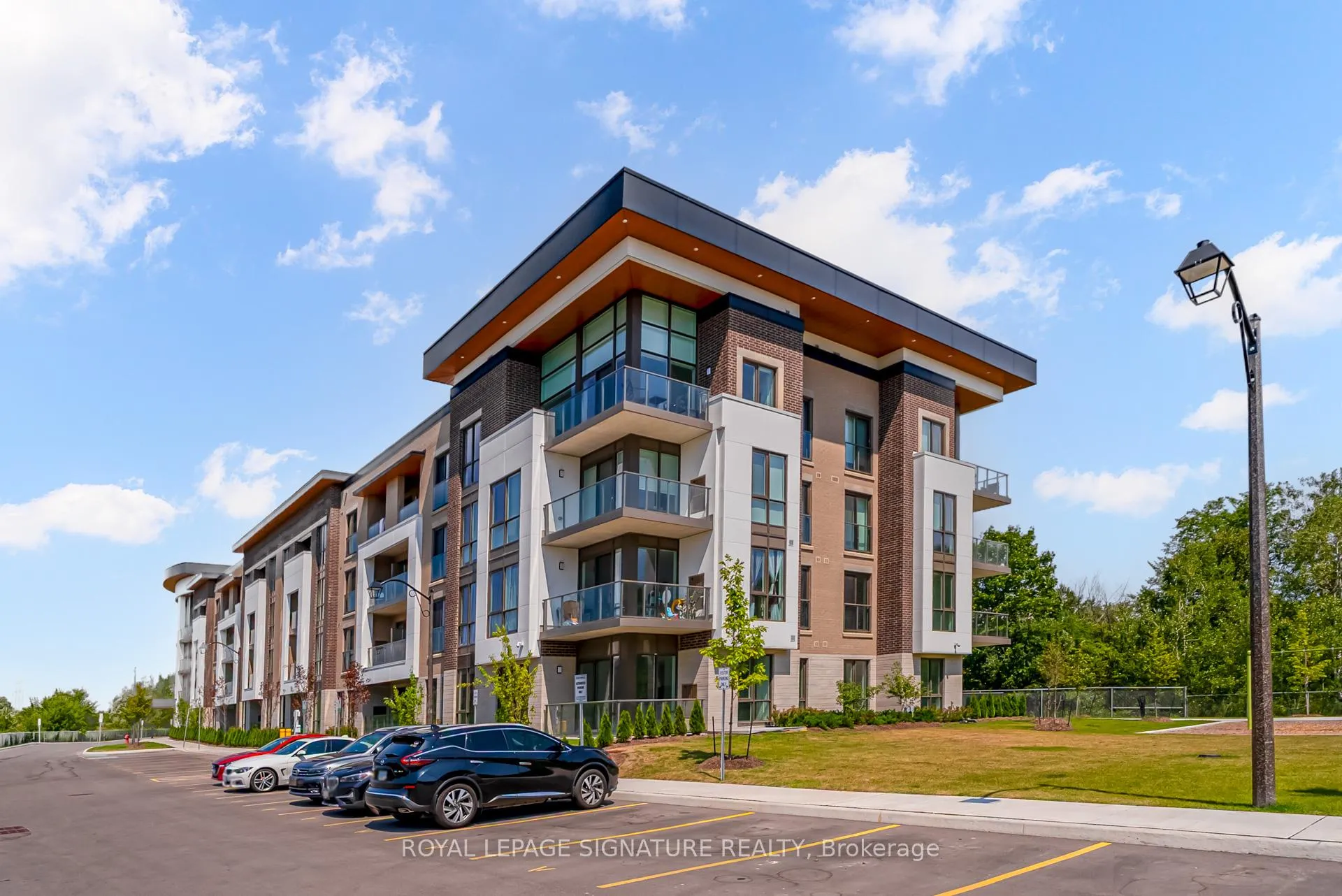 Photo 2 of Unit 324, 385 Arctic Red Drive, Oshawa, Windfields — HOMEH