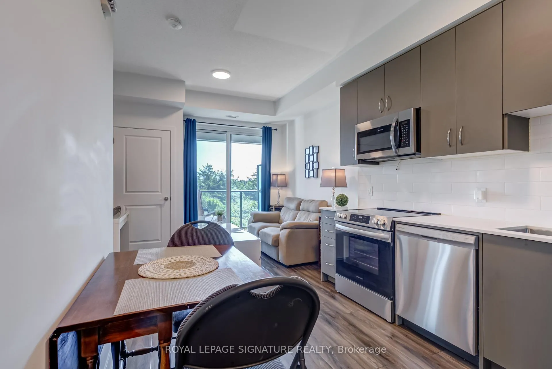 Photo 5 of Unit 324, 385 Arctic Red Drive, Oshawa, Windfields — HOMEH