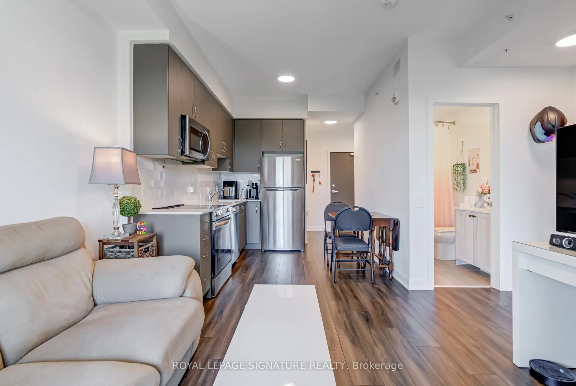 Photo 16 of Unit 324, 385 Arctic Red Drive, Oshawa, Windfields — HOMEH