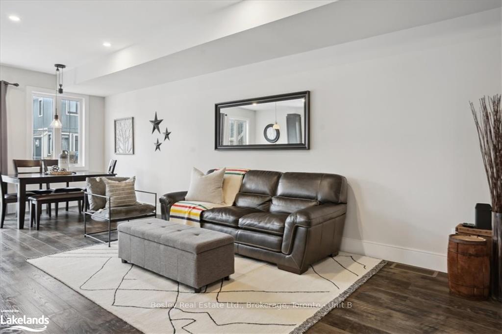 Photo 8 of 333 Yellow Birch Crescent, Blue Mountains — HOMEH