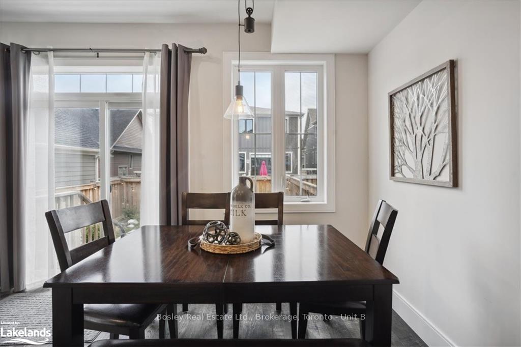 Photo 9 of 333 Yellow Birch Crescent, Blue Mountains — HOMEH