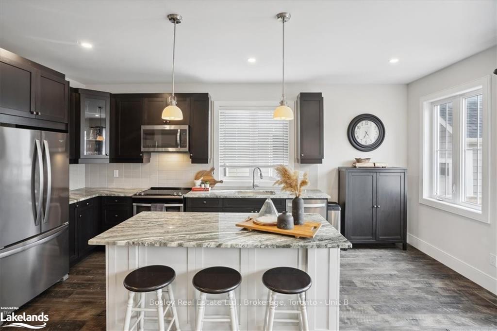 Photo 12 of 333 Yellow Birch Crescent, Blue Mountains — HOMEH