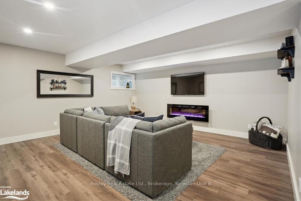 Photo 24 of 333 Yellow Birch Crescent, Blue Mountains — HOMEH