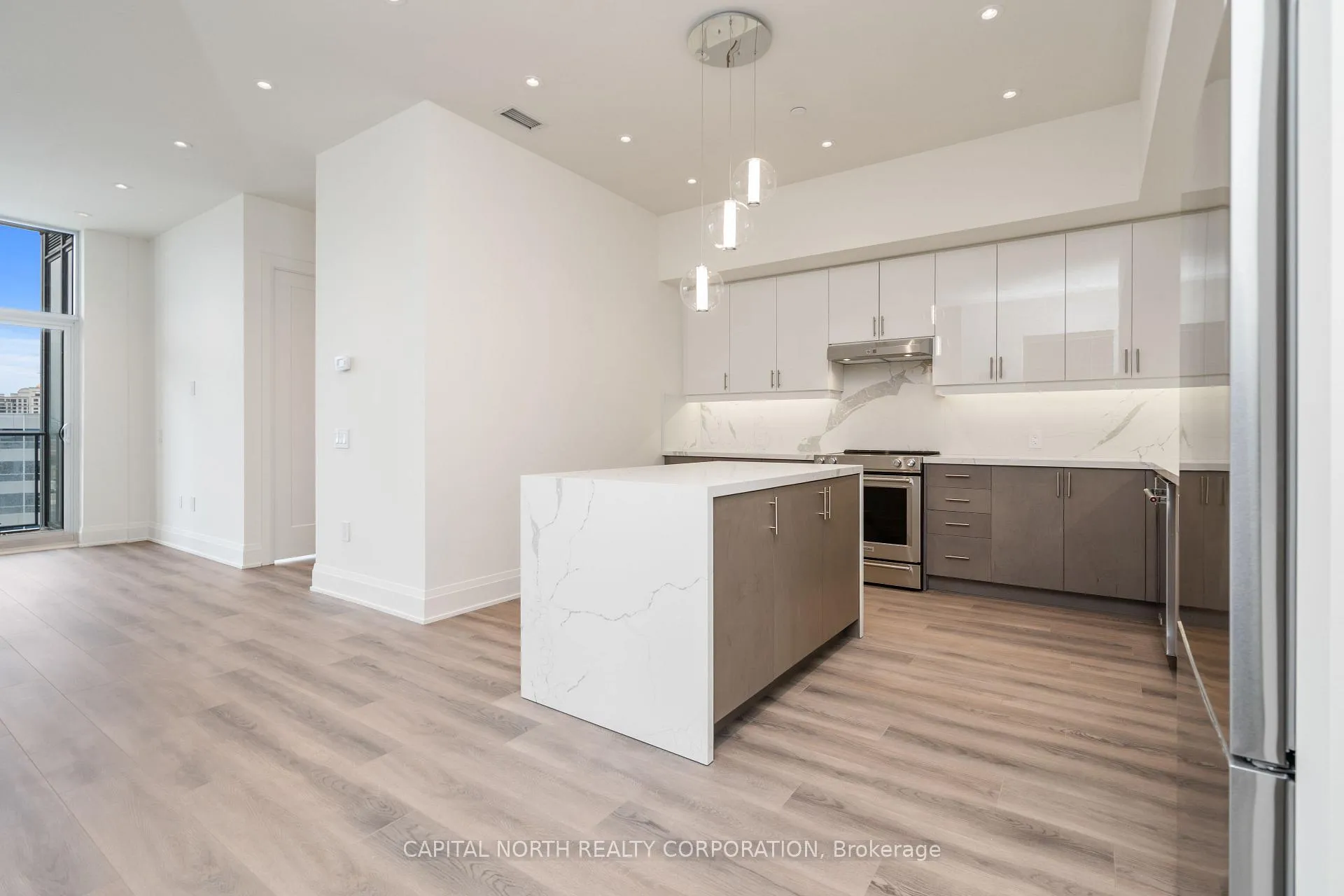 Photo 7 of Unit 629, 9000 Jane Street, Vaughan, Concord — HOMEH