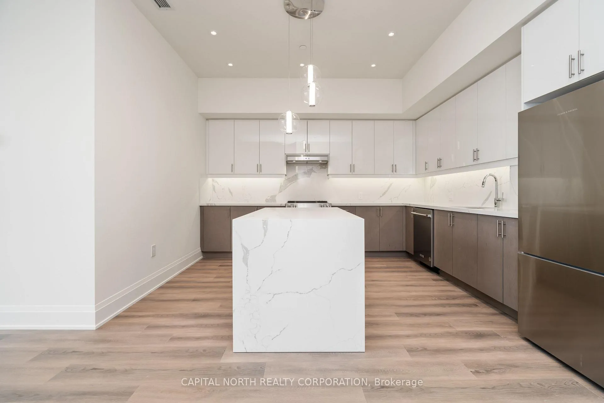 Photo 8 of Unit 629, 9000 Jane Street, Vaughan, Concord — HOMEH