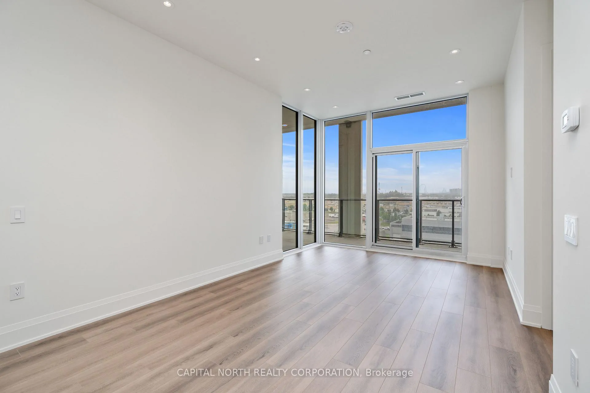 Photo 15 of Unit 629, 9000 Jane Street, Vaughan, Concord — HOMEH