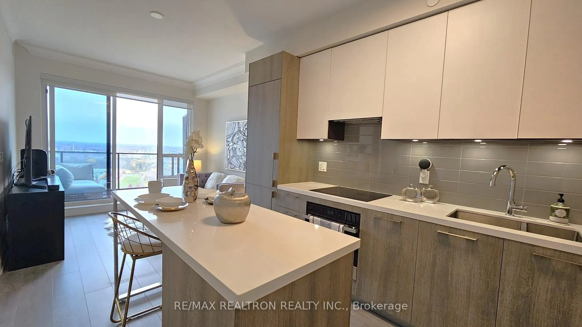 Photo 1 of Unit 2711, 8 Water Walk Drive, Markham, Unionville — HOMEH