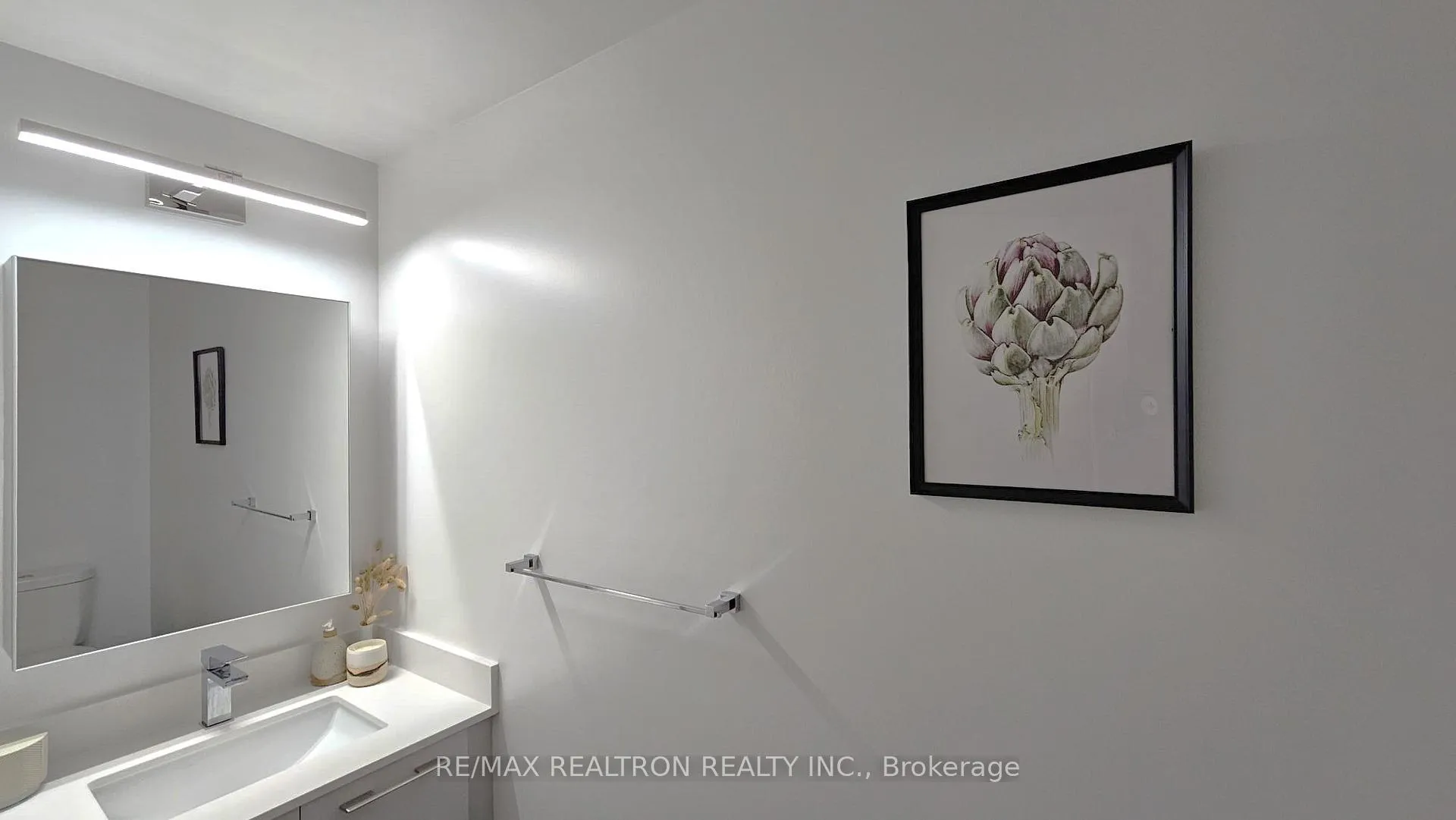 Photo 6 of Unit 2711, 8 Water Walk Drive, Markham, Unionville — HOMEH