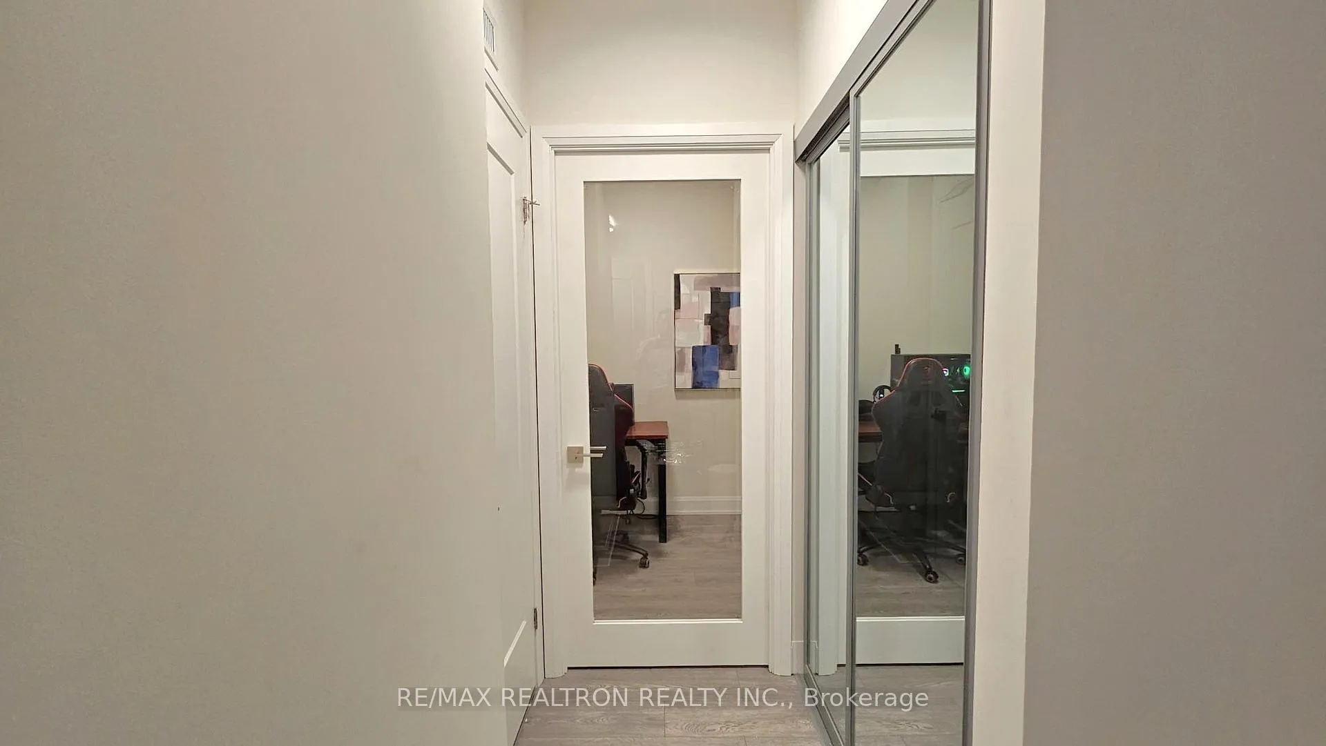 Photo 10 of Unit 2711, 8 Water Walk Drive, Markham, Unionville — HOMEH