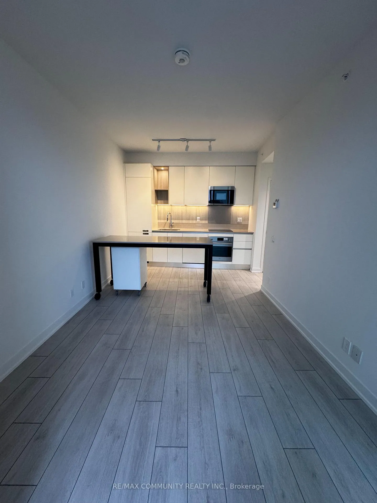 Photo 19 of Unit 1306, 39 Mary Street, Barrie, City Centre — HOMEH