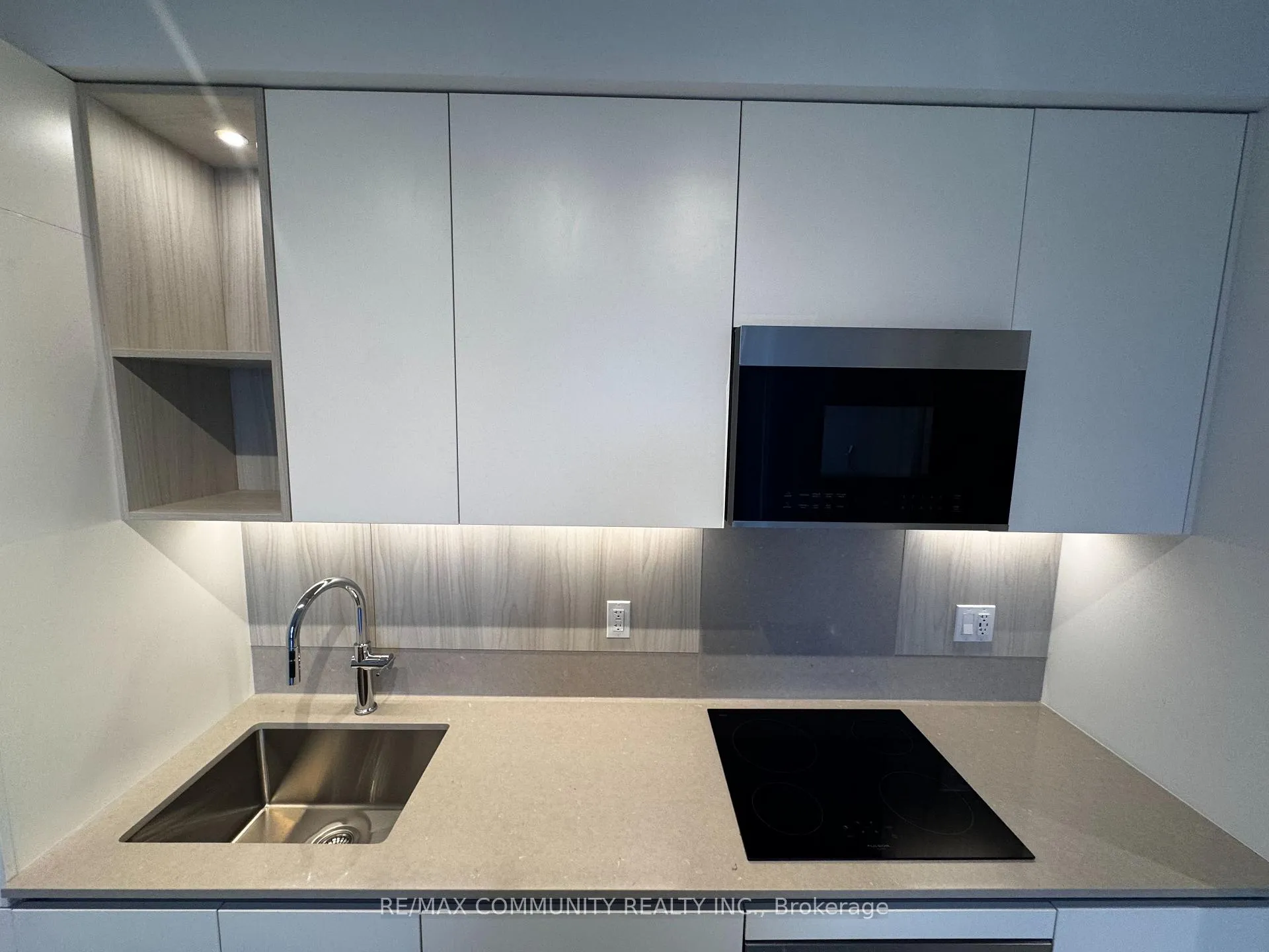 Photo 25 of Unit 1306, 39 Mary Street, Barrie, City Centre — HOMEH