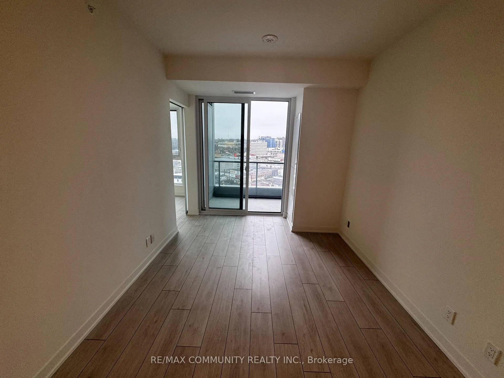 Photo 27 of Unit 1306, 39 Mary Street, Barrie, City Centre — HOMEH