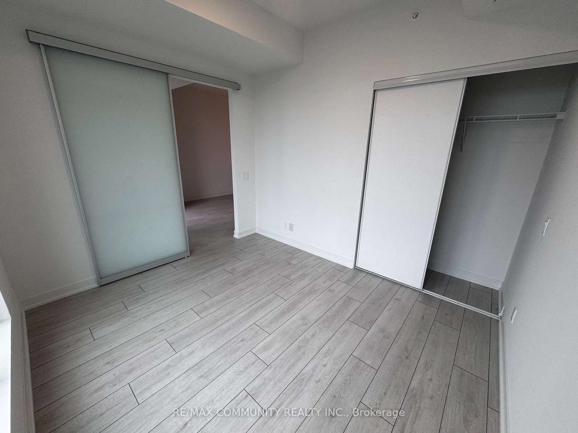 Photo 36 of Unit 1306, 39 Mary Street, Barrie, City Centre — HOMEH