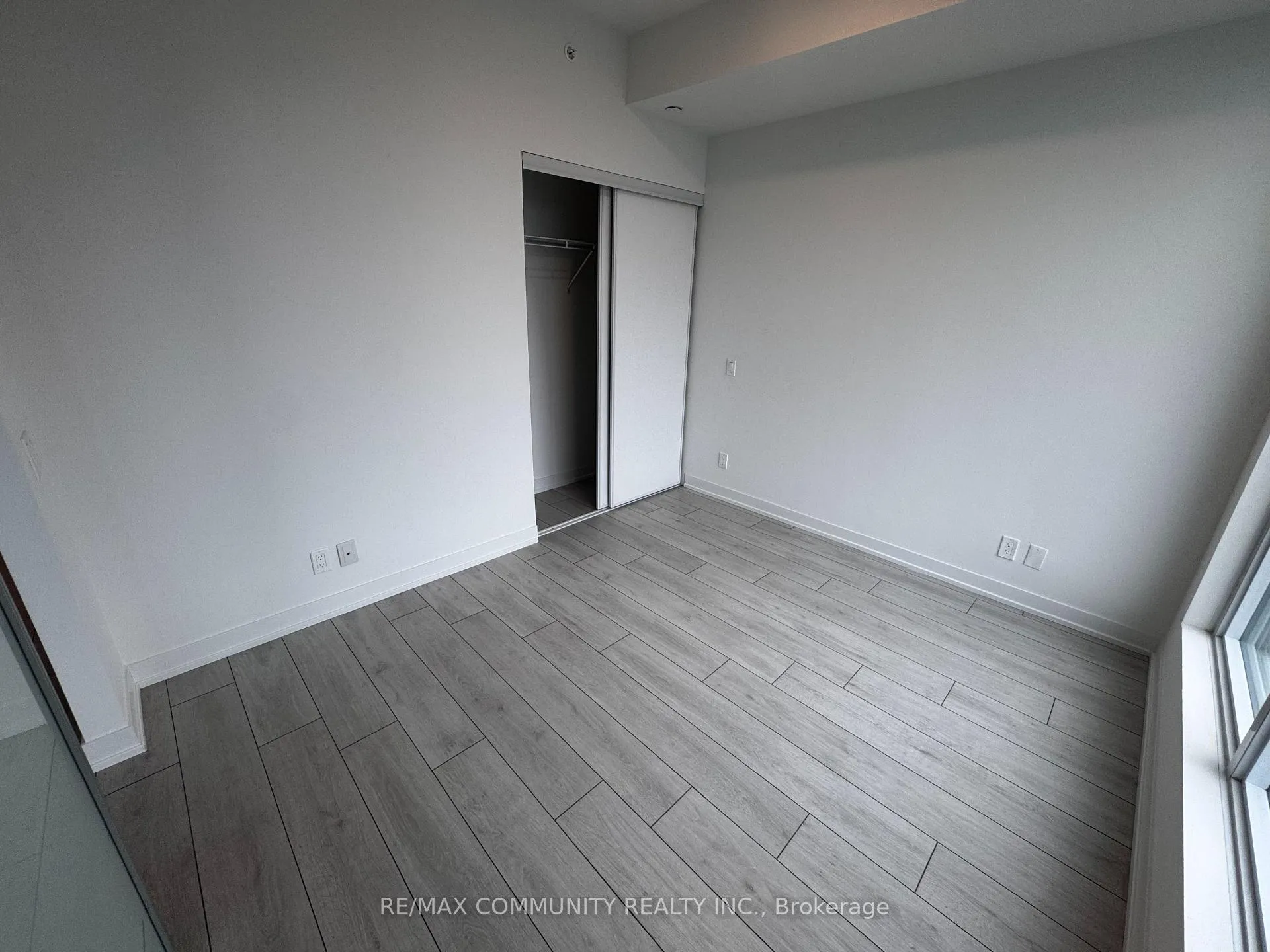 Photo 37 of Unit 1306, 39 Mary Street, Barrie, City Centre — HOMEH
