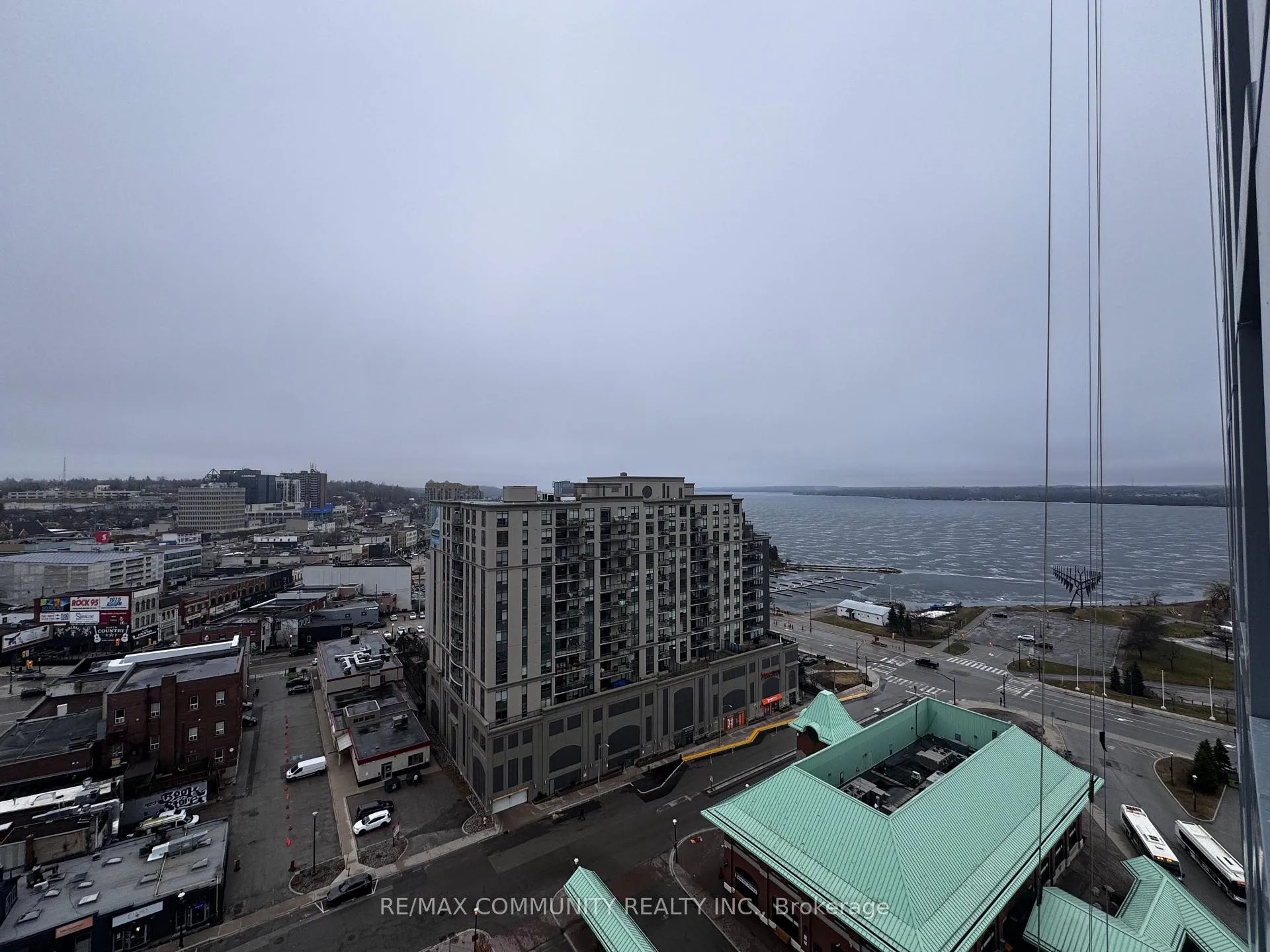 Photo 39 of Unit 1306, 39 Mary Street, Barrie, City Centre — HOMEH