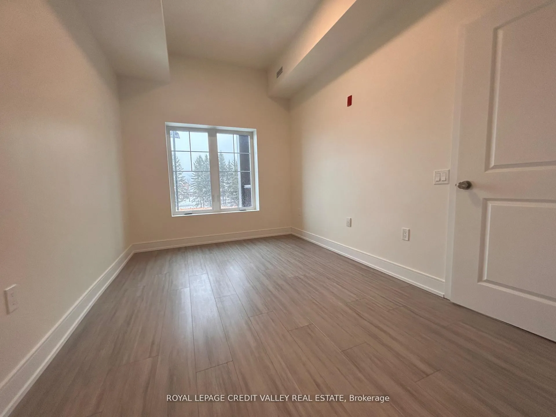 Photo 12 of Unit 201, 121 Mary Street, Clearview, Creemore — HOMEH