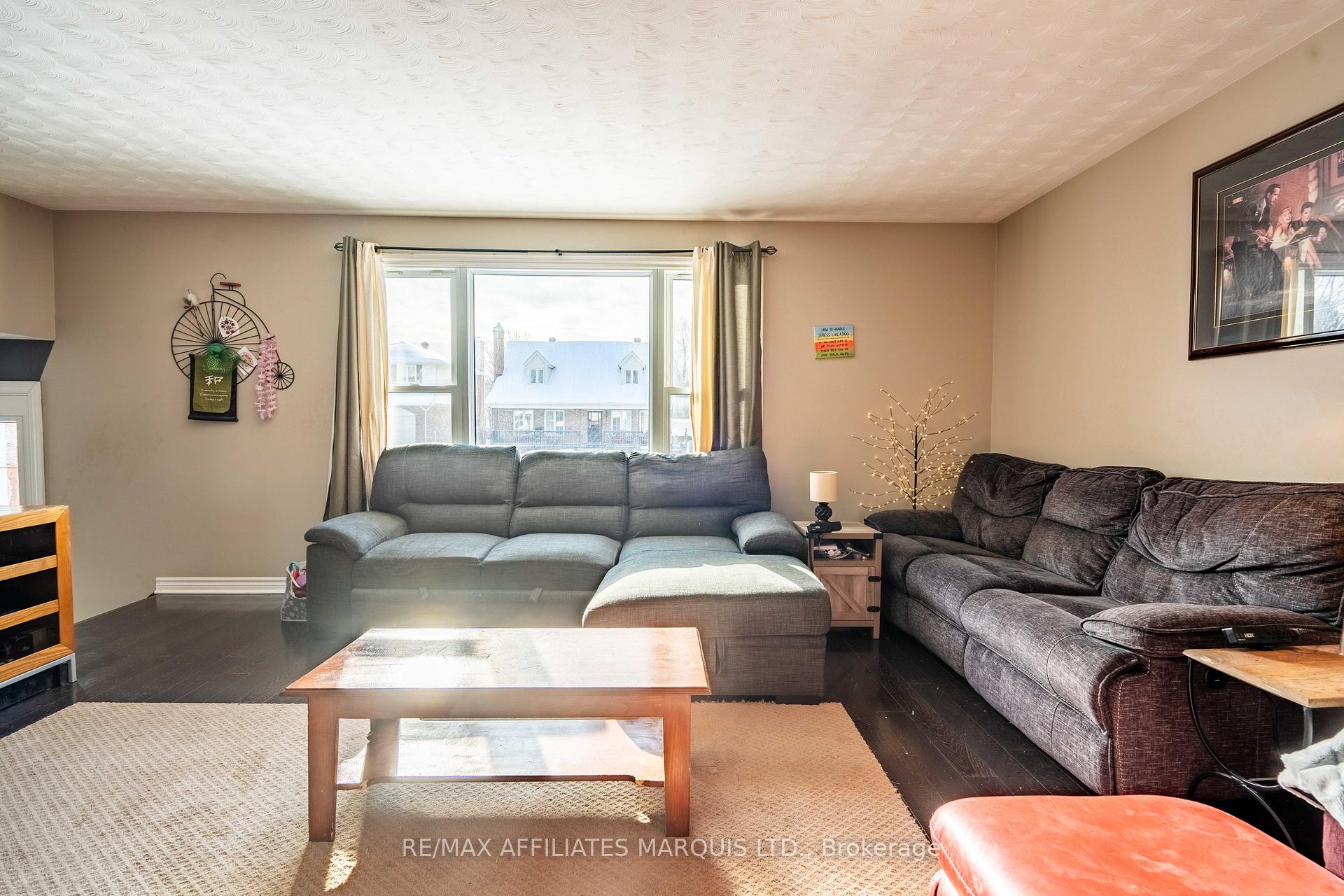 Photo 5 of 584 Kirkwood Street, Cornwall — HOMEH