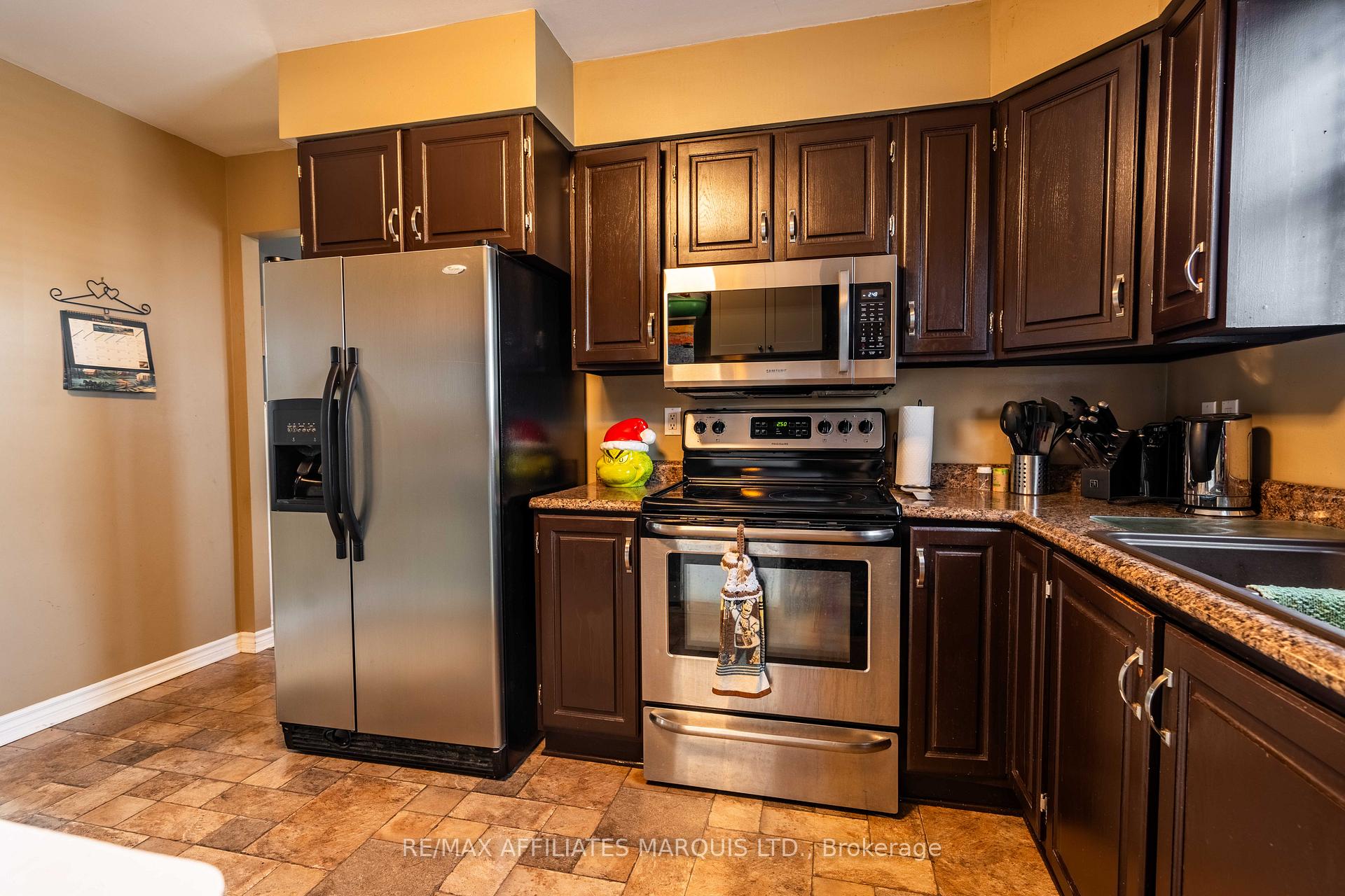 Photo 12 of 584 Kirkwood Street, Cornwall — HOMEH