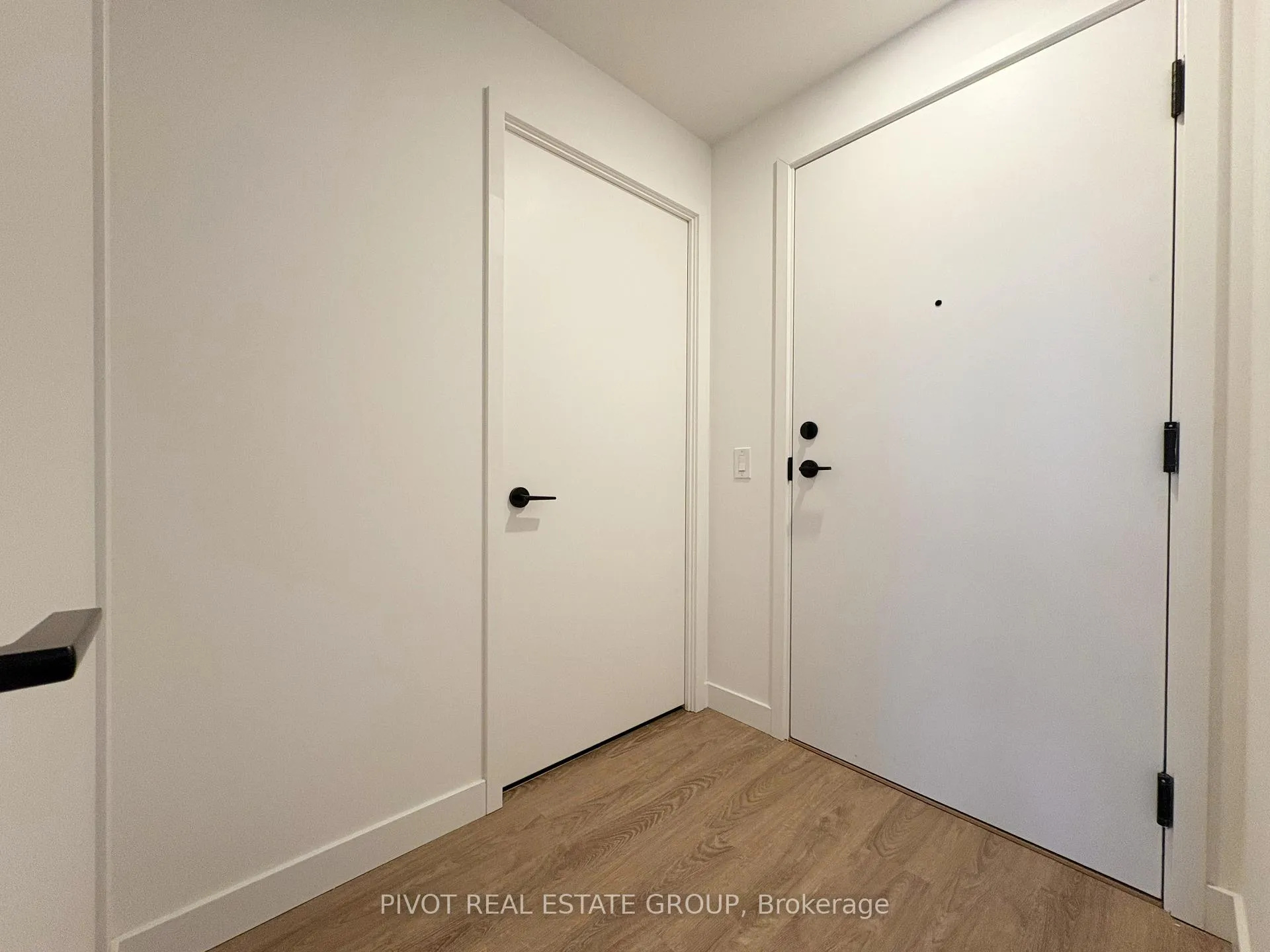 Photo 1 of Unit 902, 1050 Eastern Avenue, Toronto, The Beaches — HOMEH