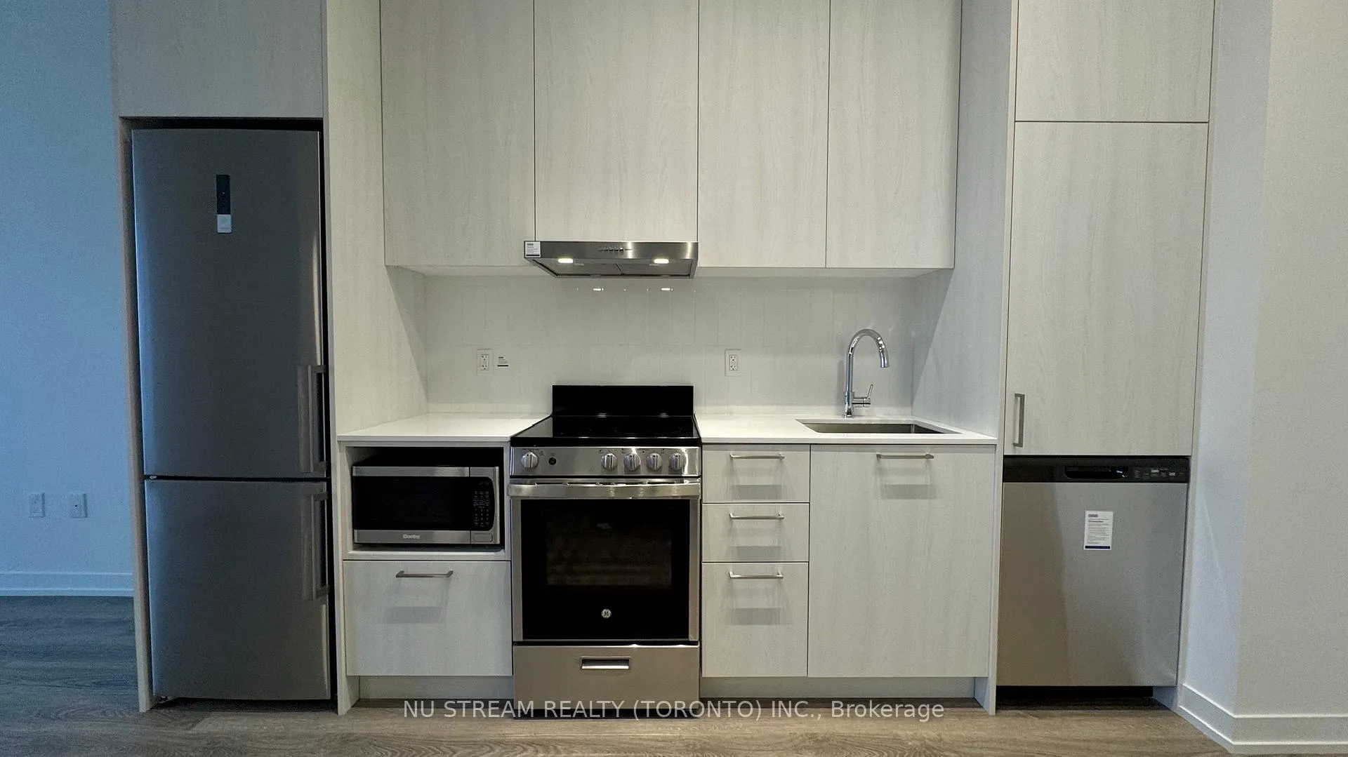 Photo 9 of Unit 805, 195 Commerce Street, Vaughan, Vaughan Corporate Centre — HOMEH