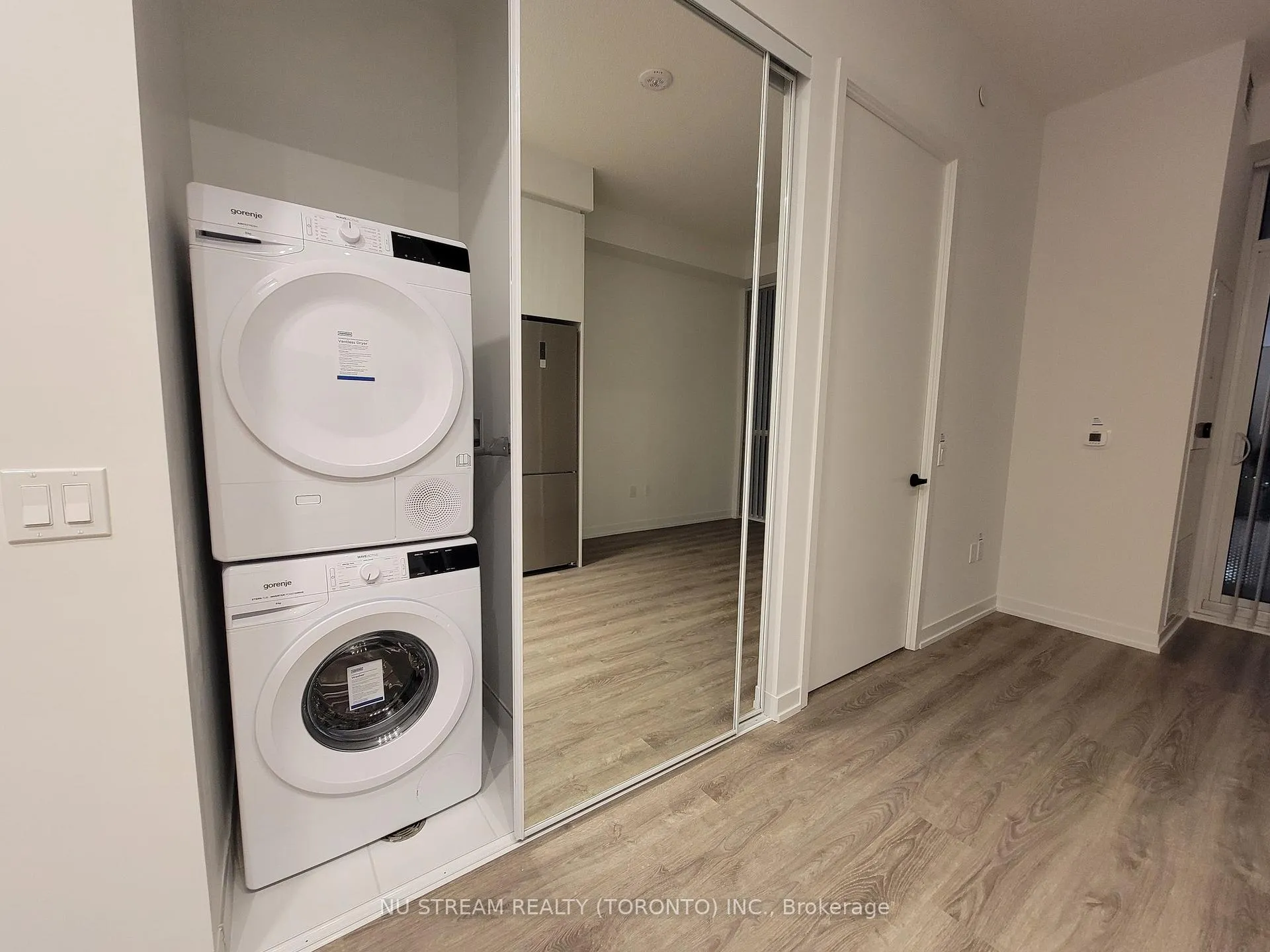 Photo 11 of Unit 805, 195 Commerce Street, Vaughan, Vaughan Corporate Centre — HOMEH