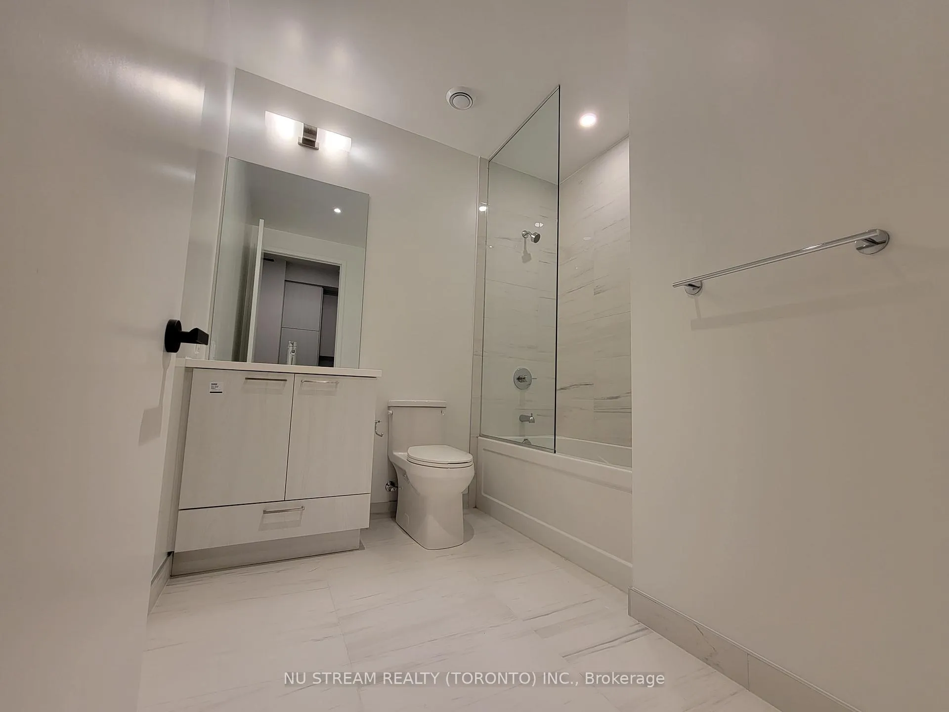 Photo 16 of Unit 805, 195 Commerce Street, Vaughan, Vaughan Corporate Centre — HOMEH