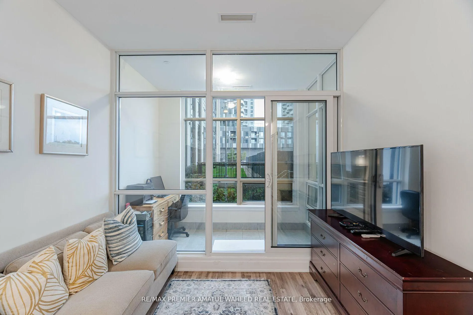 Photo 13 of Unit 101, 9085 Jane Street, Vaughan, Concord — HOMEH