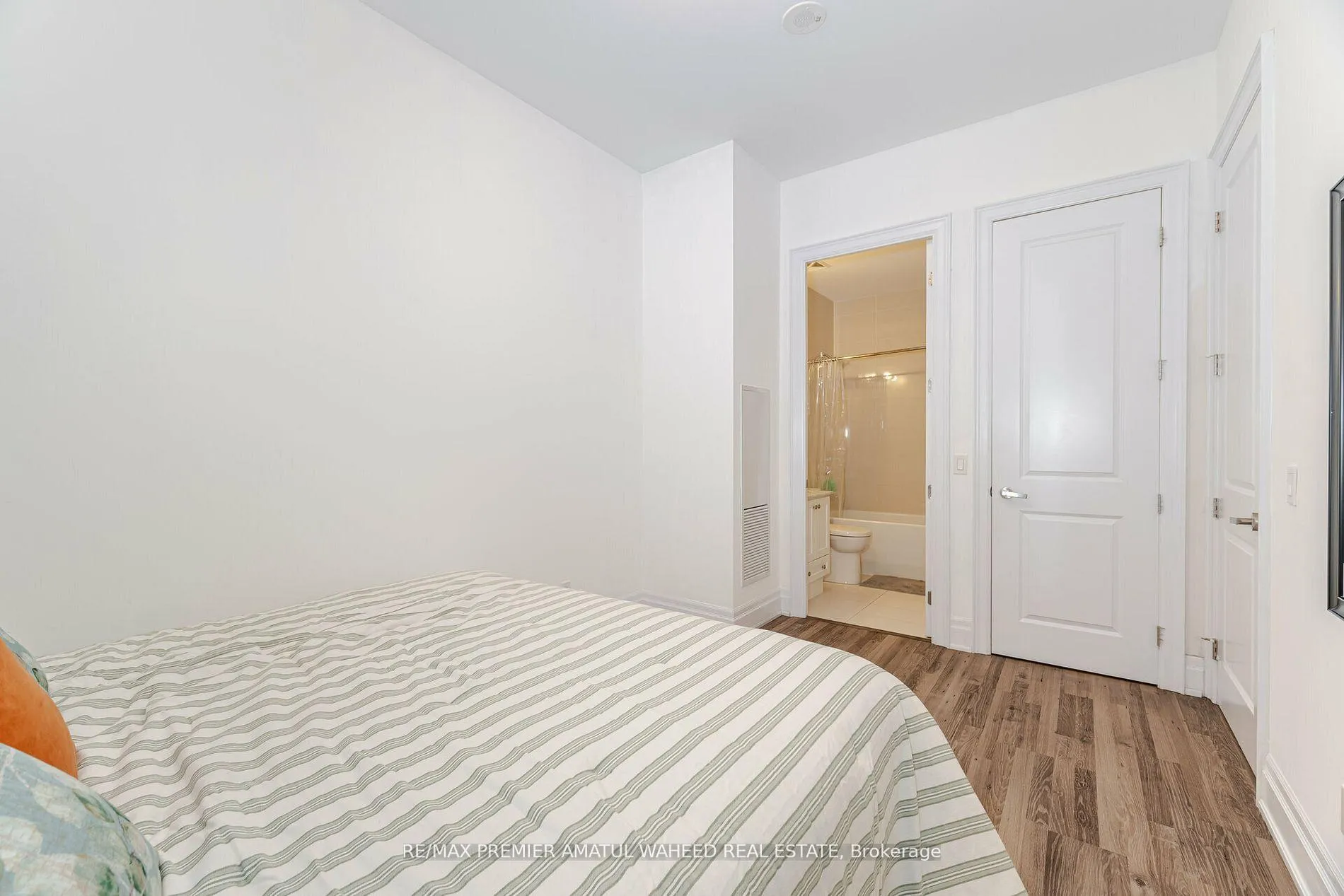 Photo 22 of Unit 101, 9085 Jane Street, Vaughan, Concord — HOMEH