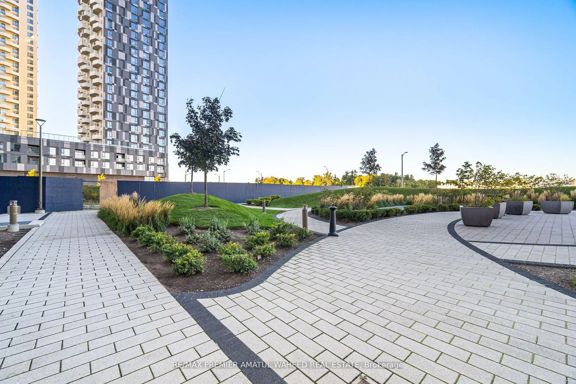 Photo 37 of Unit 101, 9085 Jane Street, Vaughan, Concord — HOMEH