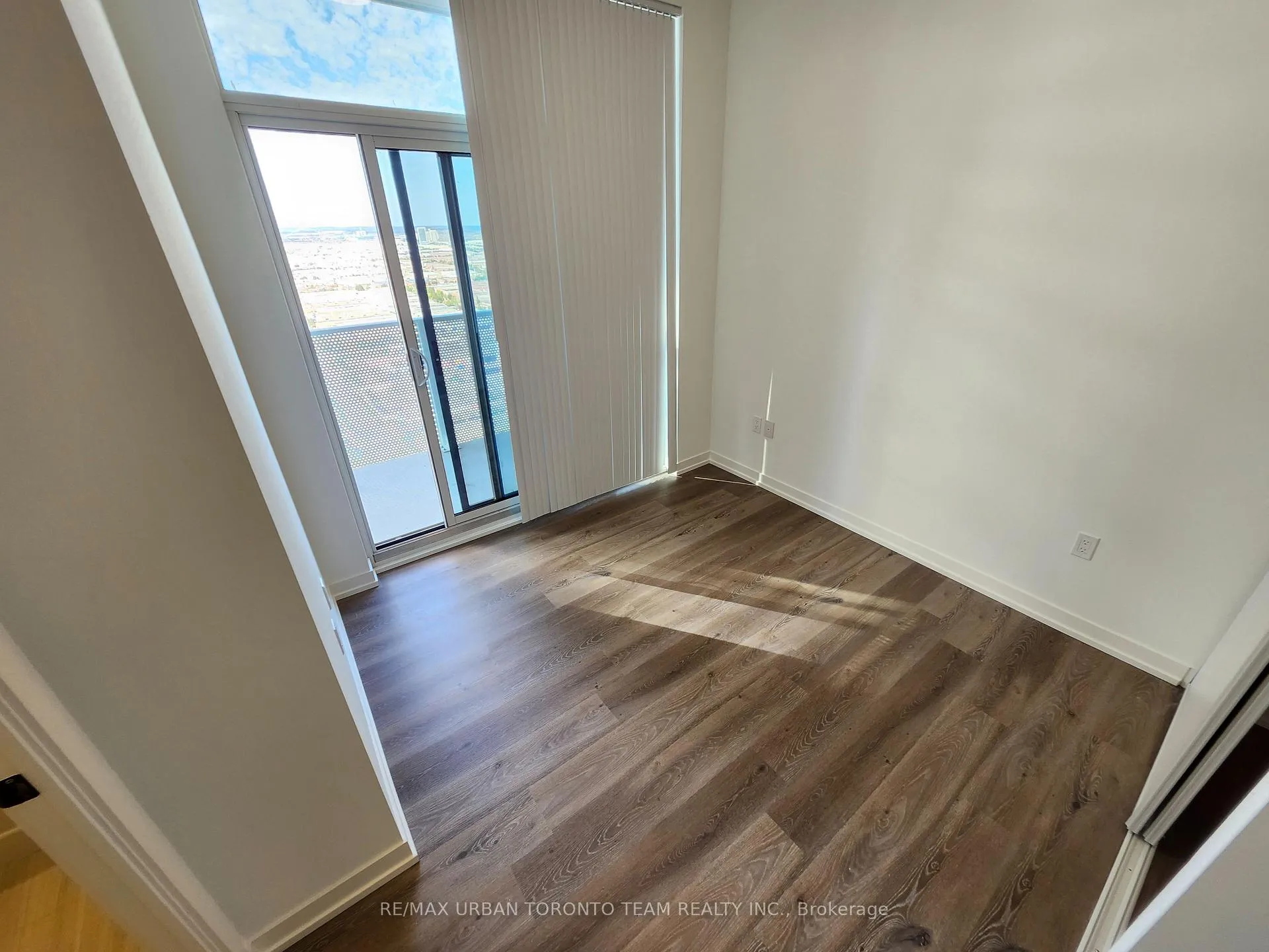 Photo 8 of Unit 4603, 28 Interchange Way, Vaughan, Vaughan Corporate Centre — HOMEH