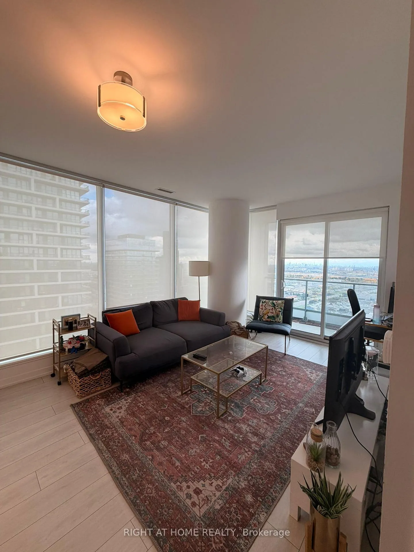 Photo 6 of Unit 3903, 898 Portage Parkway, Vaughan, Vaughan Corporate Centre — HOMEH