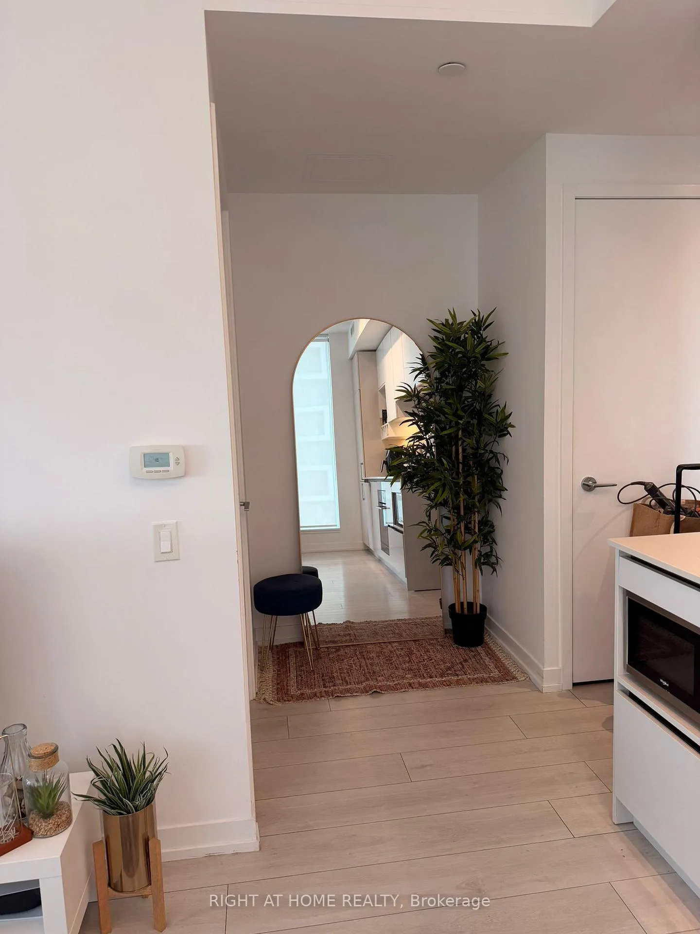Photo 7 of Unit 3903, 898 Portage Parkway, Vaughan, Vaughan Corporate Centre — HOMEH