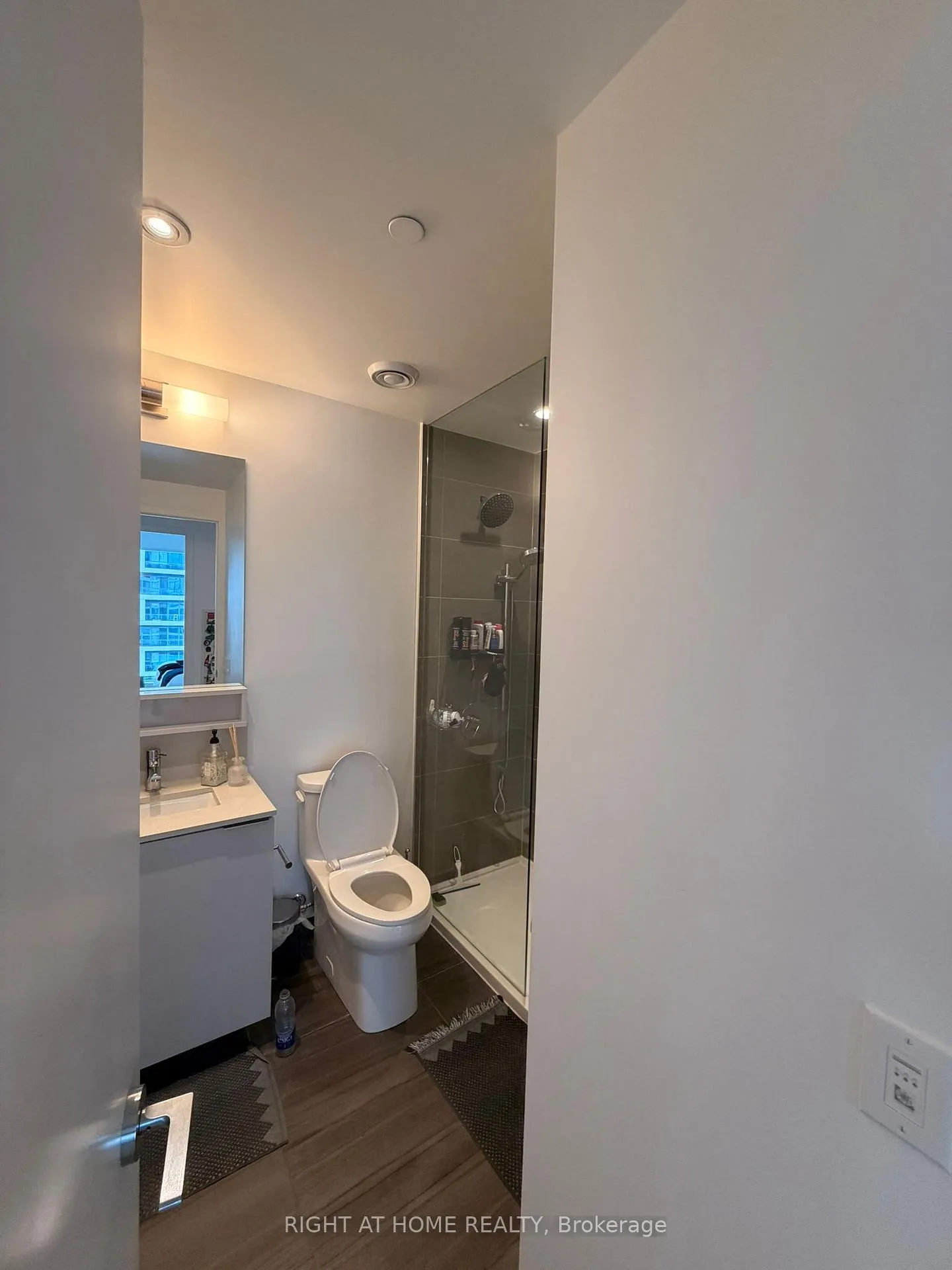 Photo 8 of Unit 3903, 898 Portage Parkway, Vaughan, Vaughan Corporate Centre — HOMEH