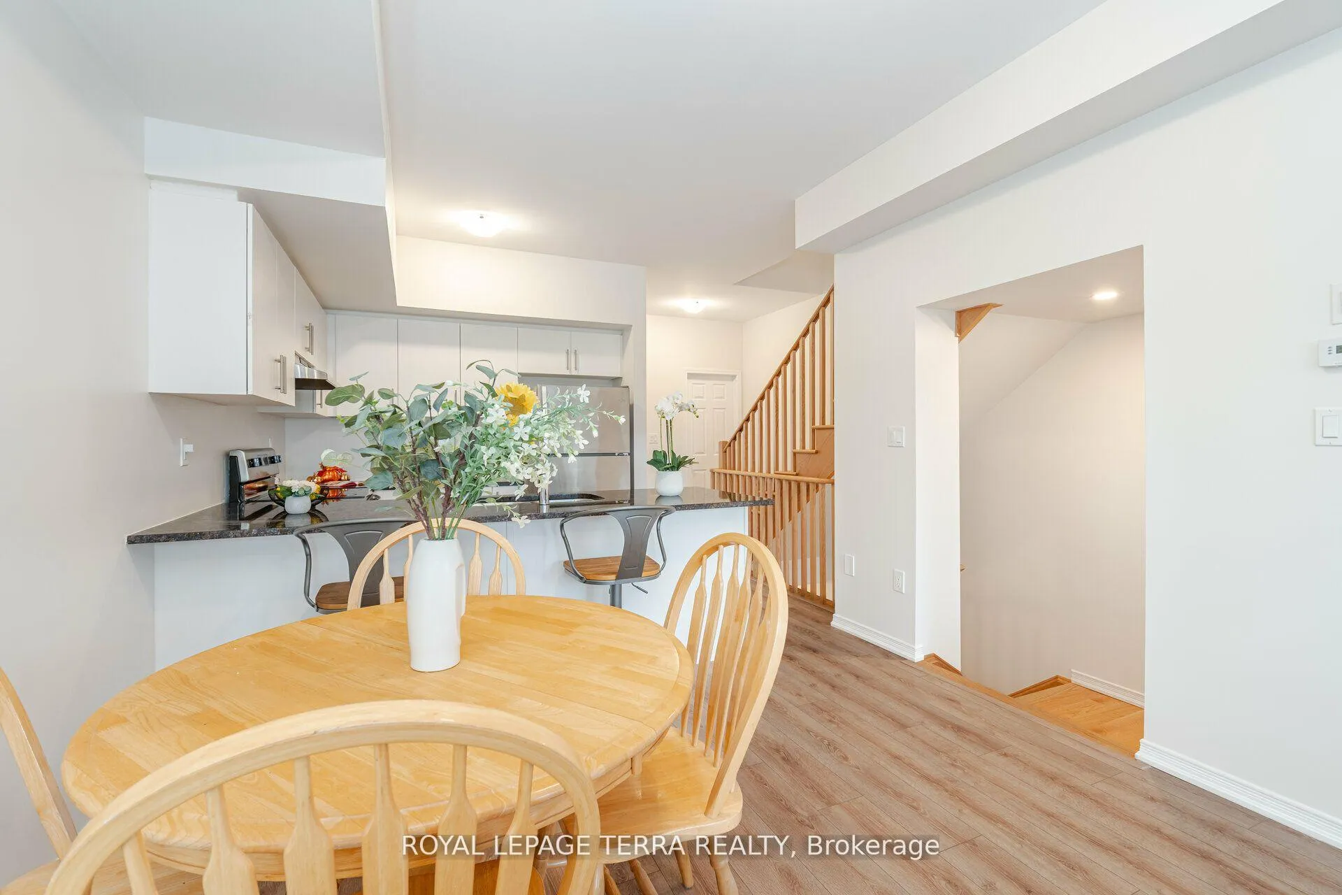 Photo 7 of 199 Royal Northern Path, Oshawa, Windfields — HOMEH