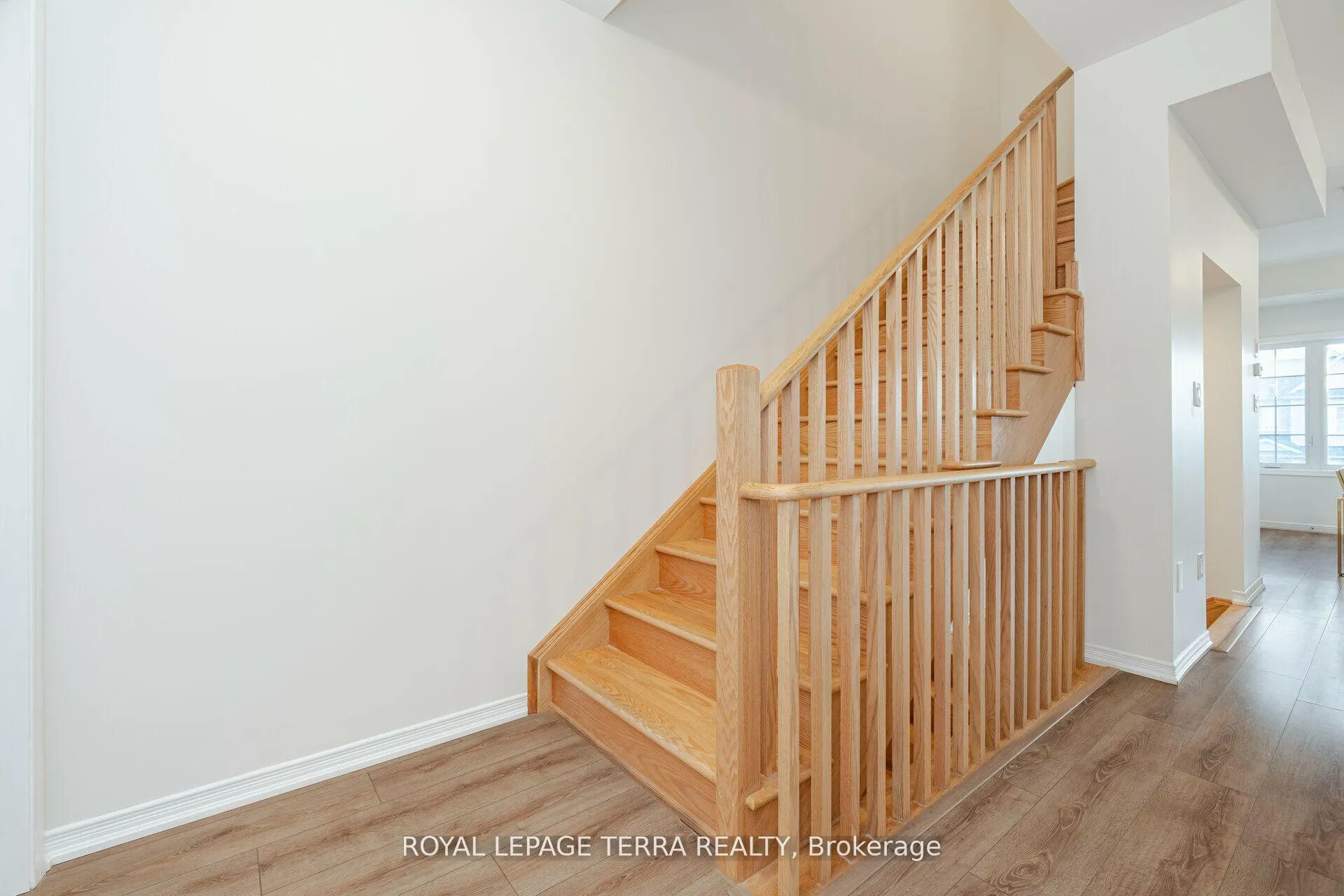 Photo 22 of 199 Royal Northern Path, Oshawa, Windfields — HOMEH