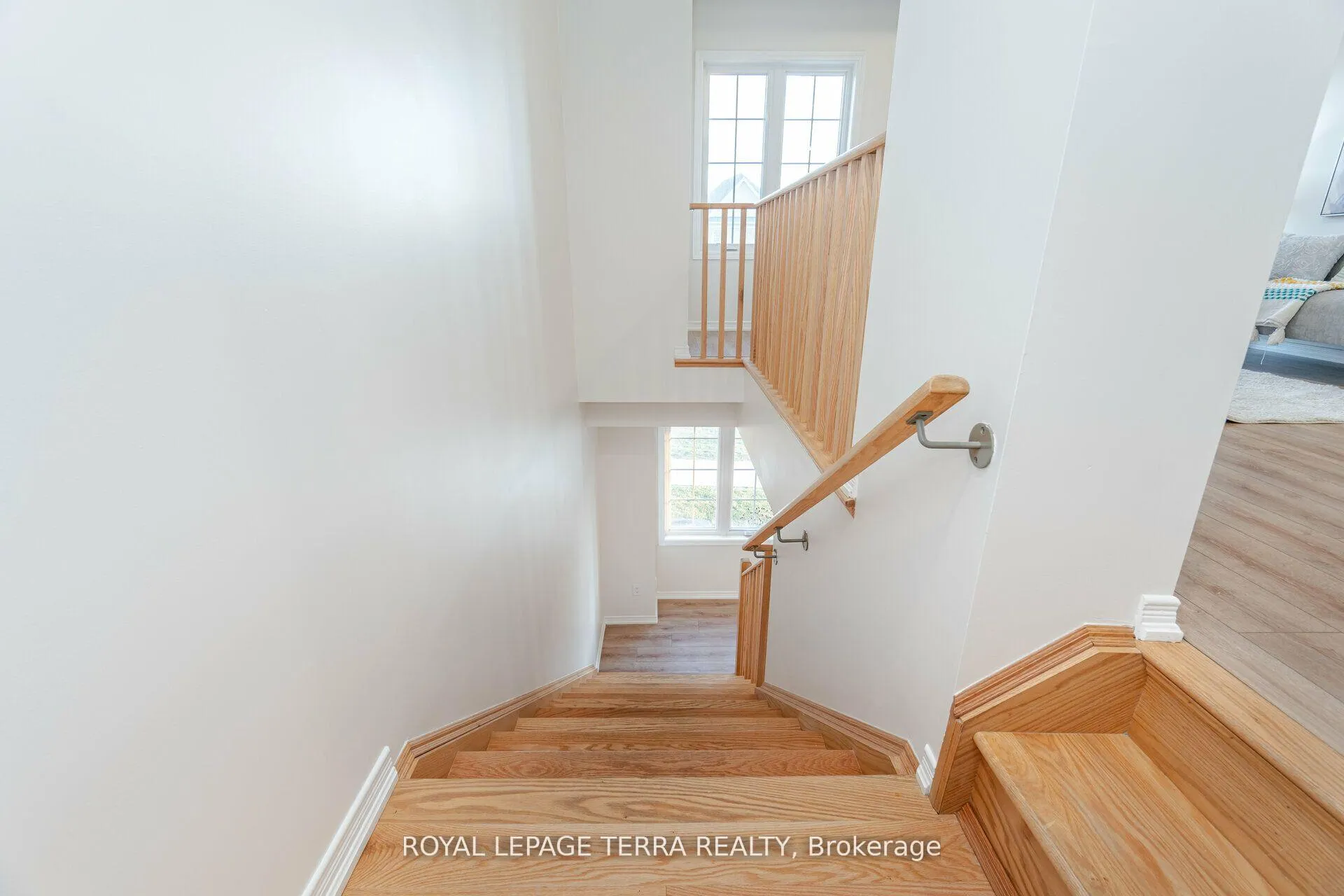 Photo 33 of 199 Royal Northern Path, Oshawa, Windfields — HOMEH