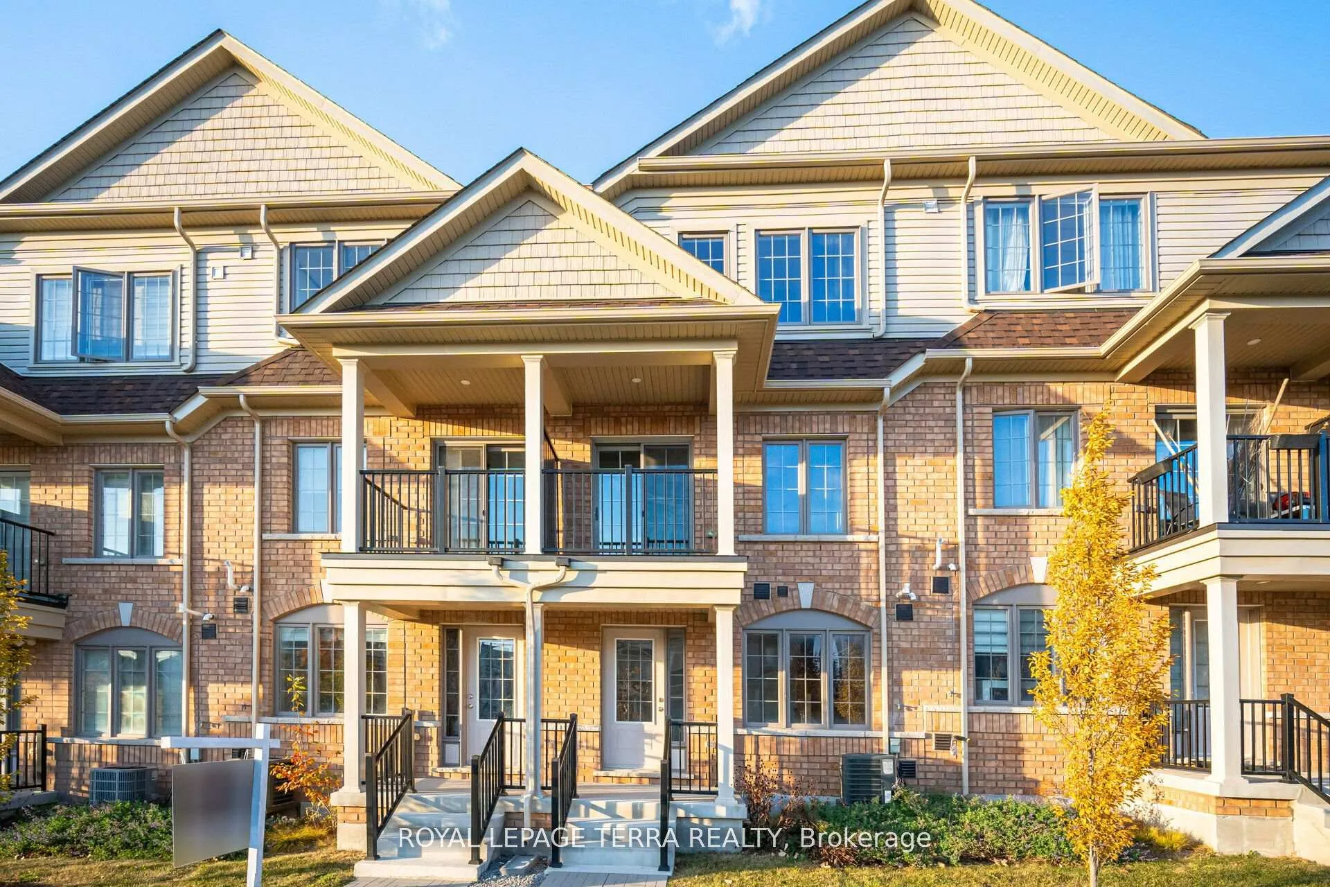 Photo 39 of 199 Royal Northern Path, Oshawa, Windfields — HOMEH